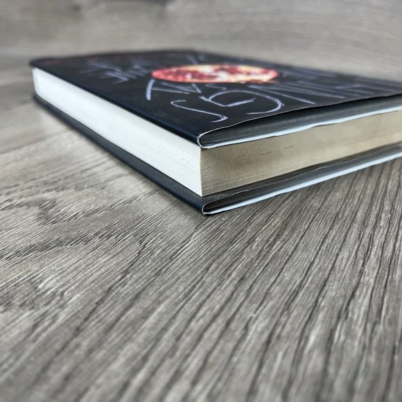 Things We Say in the Dark by Kirsty Logan Hard Cover 2019 - Picture 7 of 10